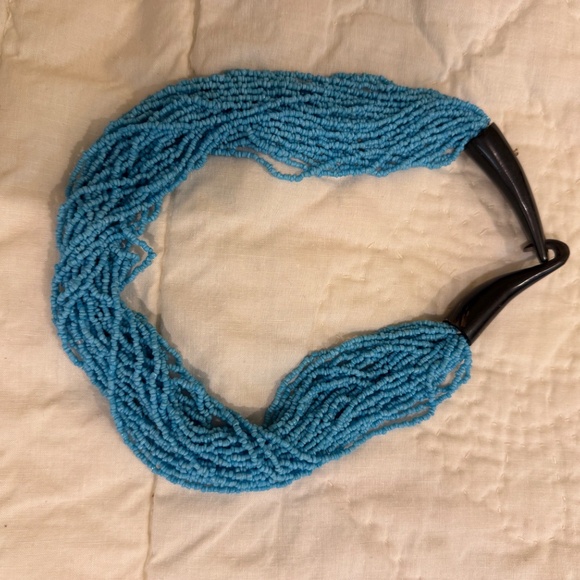 NWOT, GLASS BEAD NECKLACE - Picture 3 of 5